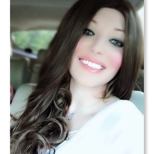 Meet your Posher, Anya Aleksandra Sofia